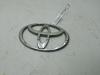 Эмблема Toyota Yaris (1999-2005) Артикул 54479677 - Фото #1